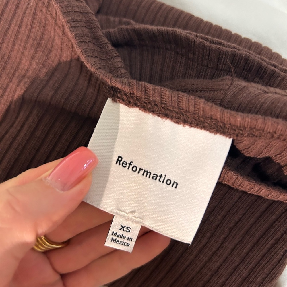 Reformation Miller Knit Top in Cafe XS - Picture 2 of 3